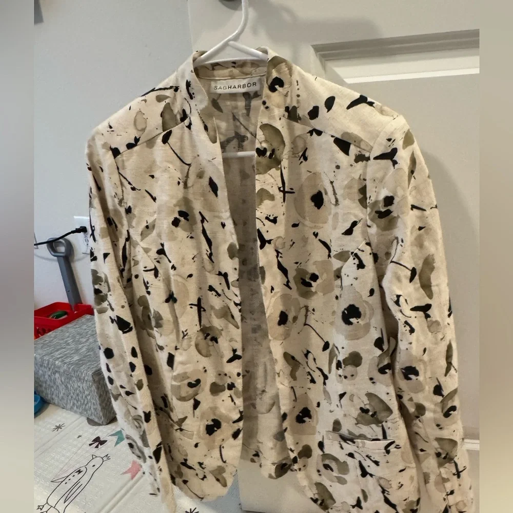 Sag Harbor Women's Cream and Black Patterned Blazer